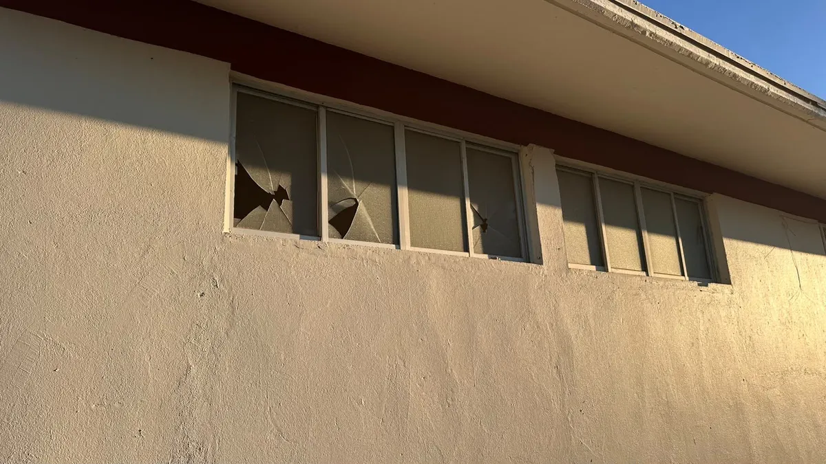 Vandalizan primaria en Granjas San Rafael durante intento de robo