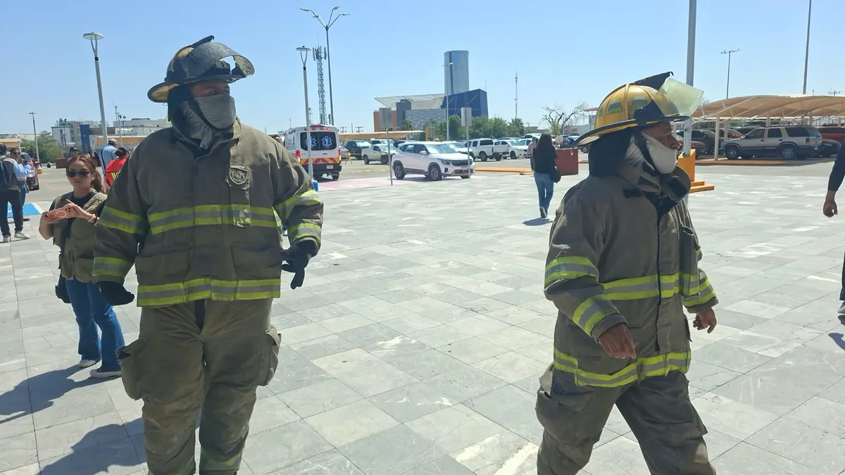 Realizan simulacro de sismo e incendio en Presidencia Municipal de Juárez
