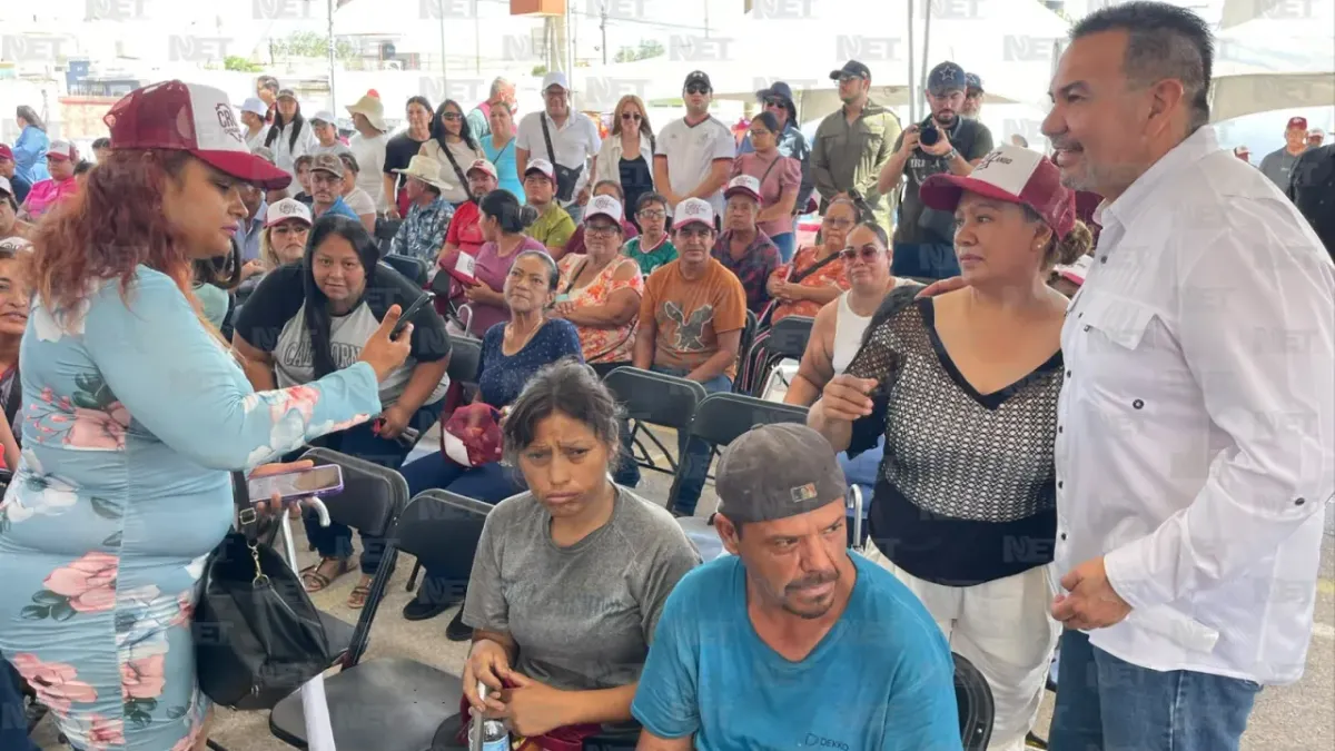 Realiza Cruz Pérez Cuéllar encuentro vecinal en Villa Residencial