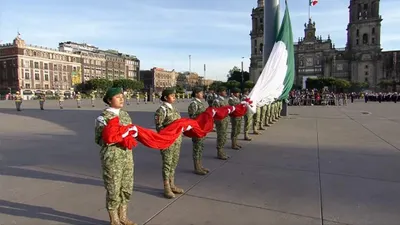 Conmemoran en el Zócalo a víctimas de sismos de 1985 y 2017