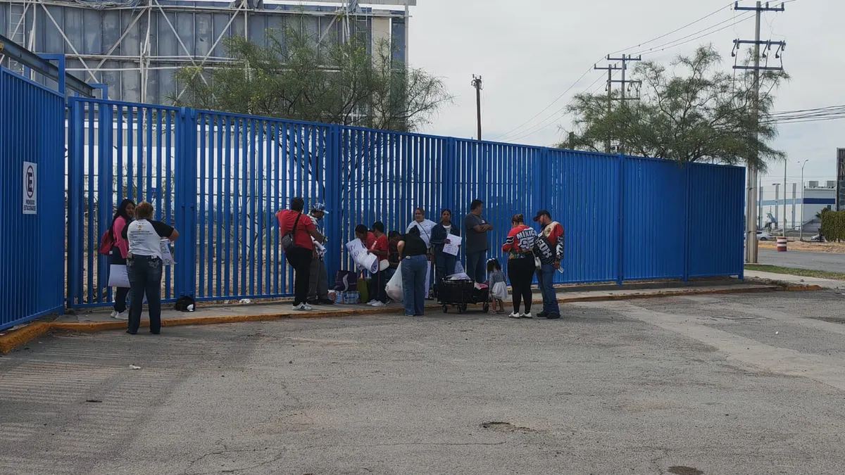 Arriba Maru Campos a Juárez para reunirse con Sheinbaum