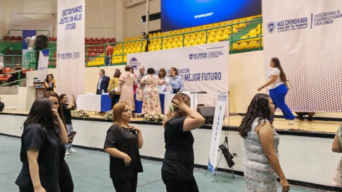 Gobierno del Estado realiza graduación en Centros Comunitarios
