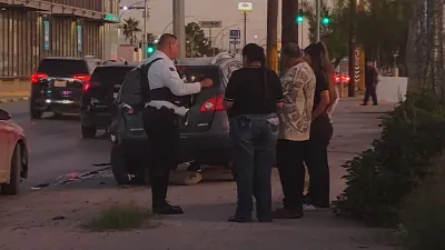 Carambola de cinco vehículos en avenida Tecnológico deja daños materiales