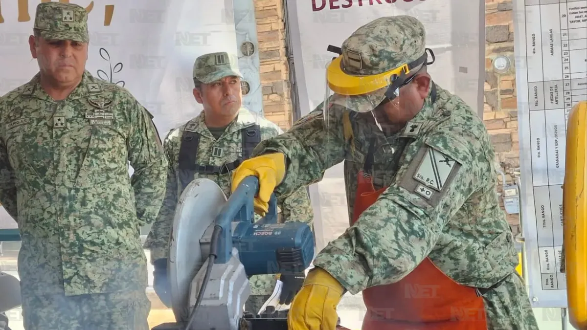 Entregan 21 armas en Juárez como parte del programa de desarme voluntario