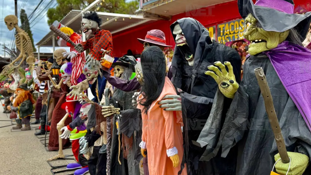 Venden animatronics gigantes para decorar casas por Halloween en Juárez