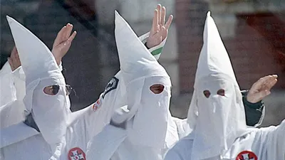 Convoca NAACP a conferencia por reportes de máscaras del KKK en El Paso