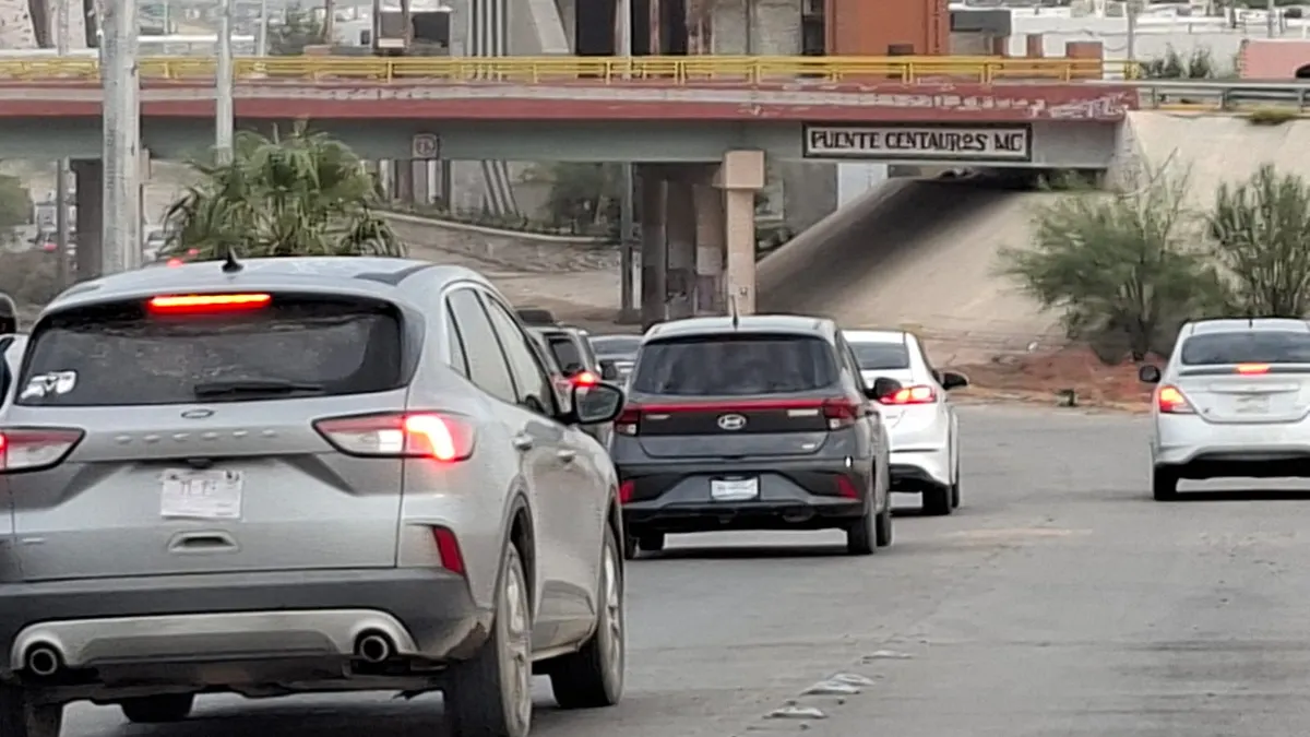 Restablecen tránsito en avenida Francisco Villarreal Torres tras inundación