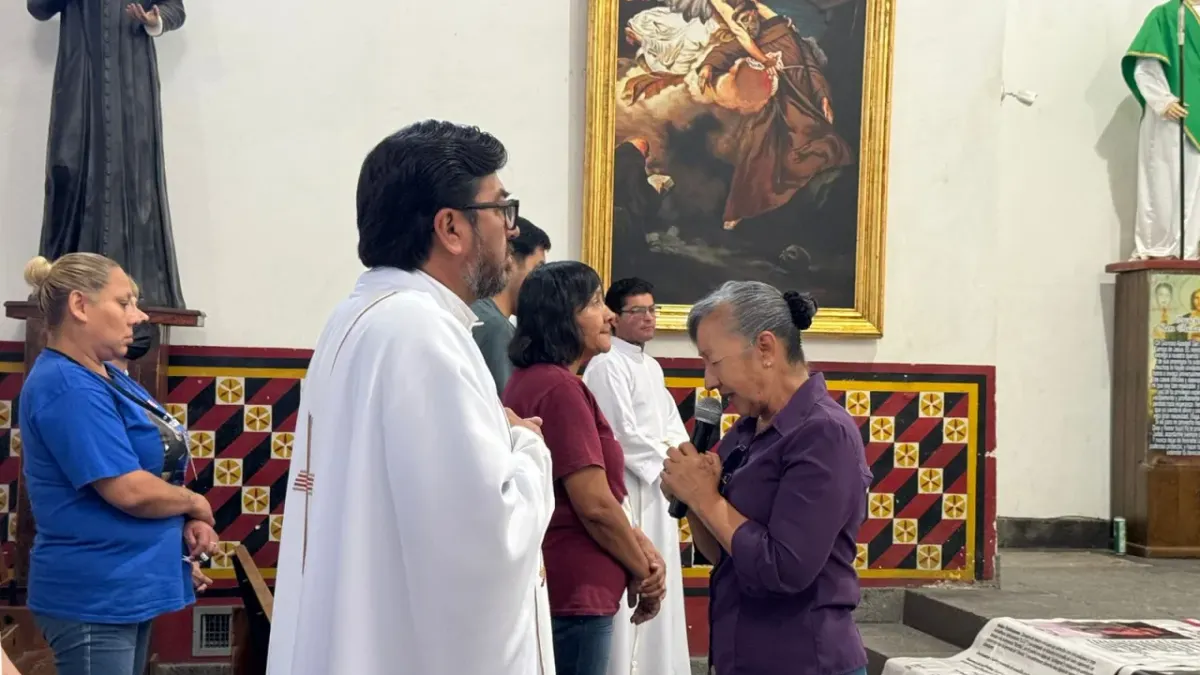 Se unen madres buscadoras y deudos de Plenitud para orar en misa