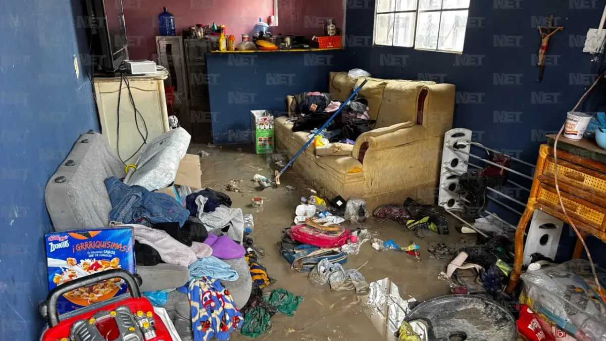 Lluvias abren zanja y afectan viviendas en Granjas de Chapultepec