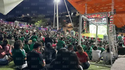 Miles de juarenses celebran en cuatro puntos el triunfo de México en el Mundial