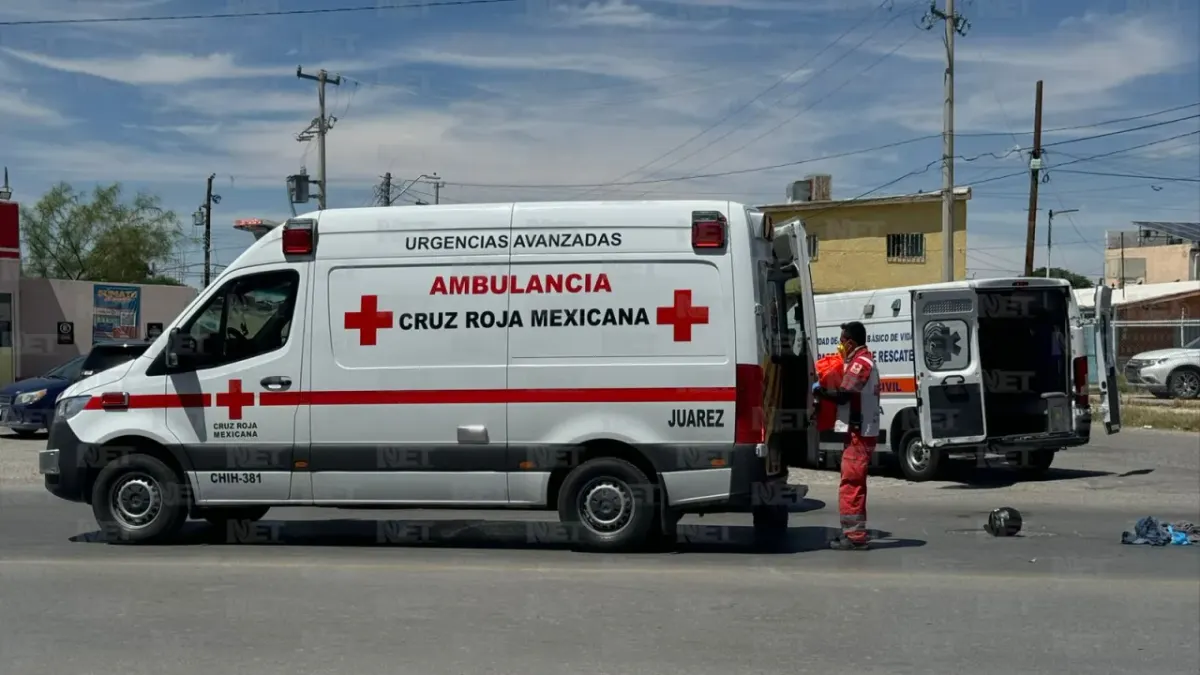 Conductor huye tras atropellar a pareja en motocicleta en bulevar Óscar Flores