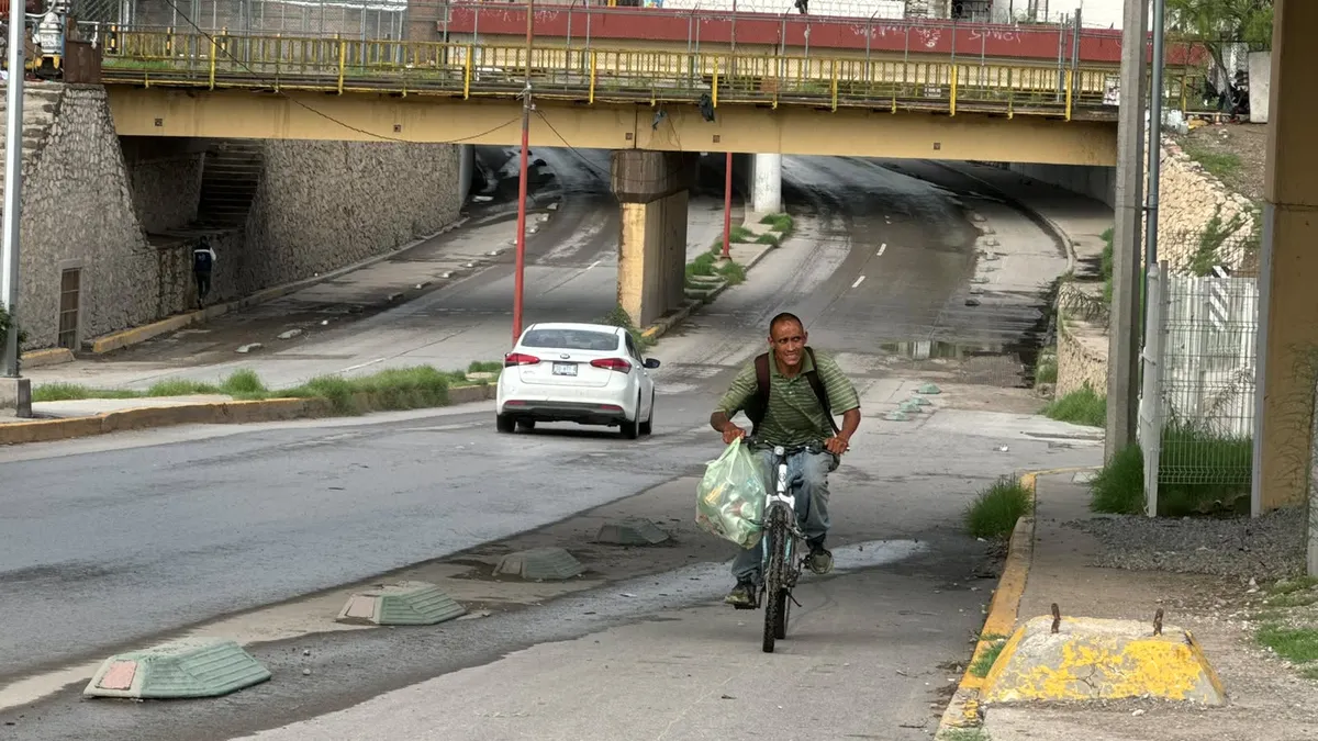 Permanecen abiertos pasos a desnivel hacia la Zona Centro tras lluvias