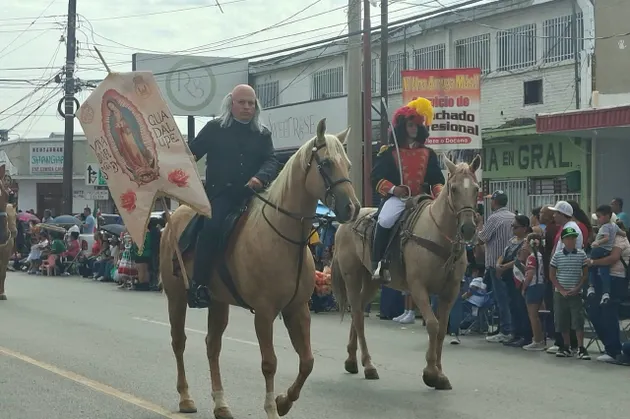 Reúne desfile de Independencia a 18 mil juarenses