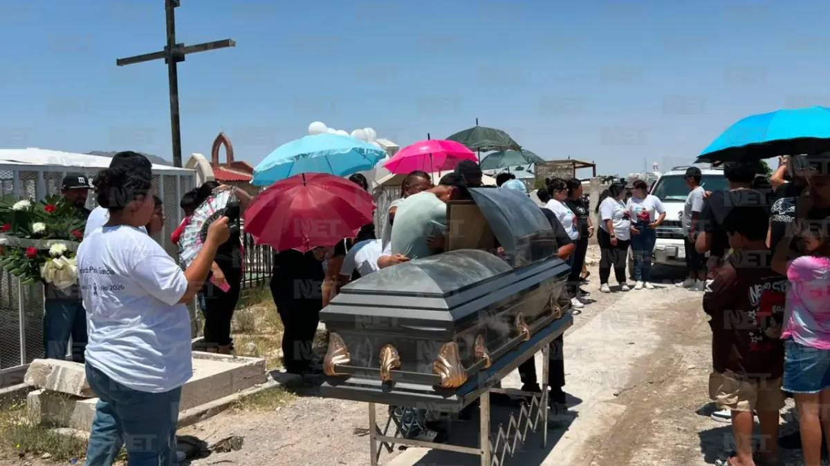 Familiares y amigos dan último adiós a Gerardo, menor atropellado en puente Libre