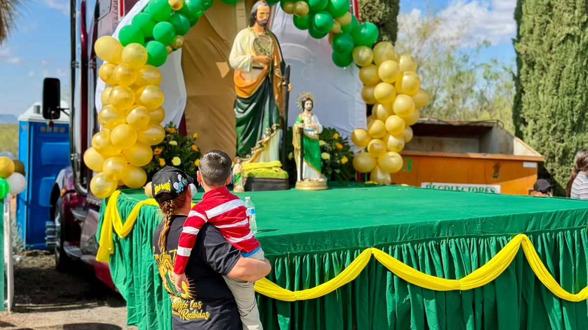Caravana de tráileres llega a capilla del kilómetro 30 por San Judas Tadeo