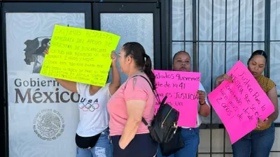 Protestan madres por 2do día, exigen pago de pensión para hijos con discapacidad