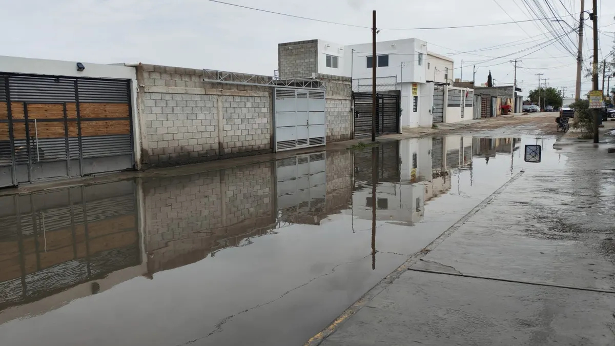 Lluvias inundan casas y negocios en Campestre Villerreyes