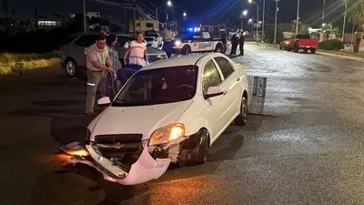 Repara JMAS socavón que tragó auto en la San Felipe