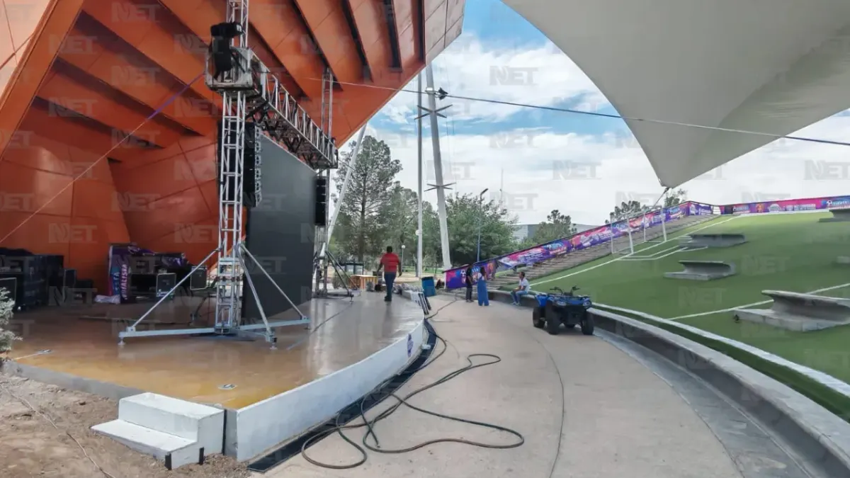 Preparan pantalla gigante para transmitir partido de México en Parque Central