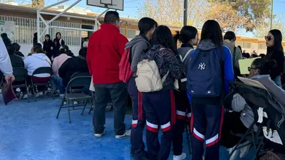 Continúan asambleas para inscribirse a Becas Benito Juárez en prepas