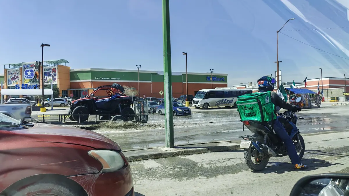 Lluvias destapan hoyancos y complican circulación en la Talamás Camandari