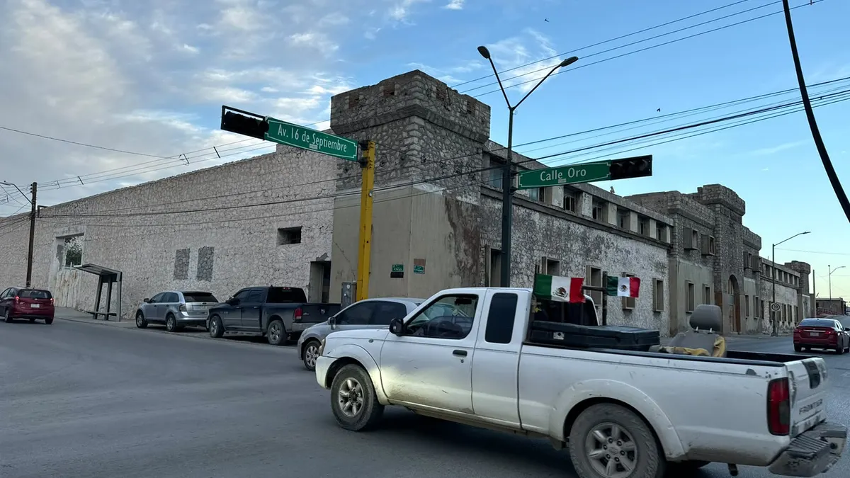 Apagón deja sin semáforos la 16 de Septiembre y calle Oro