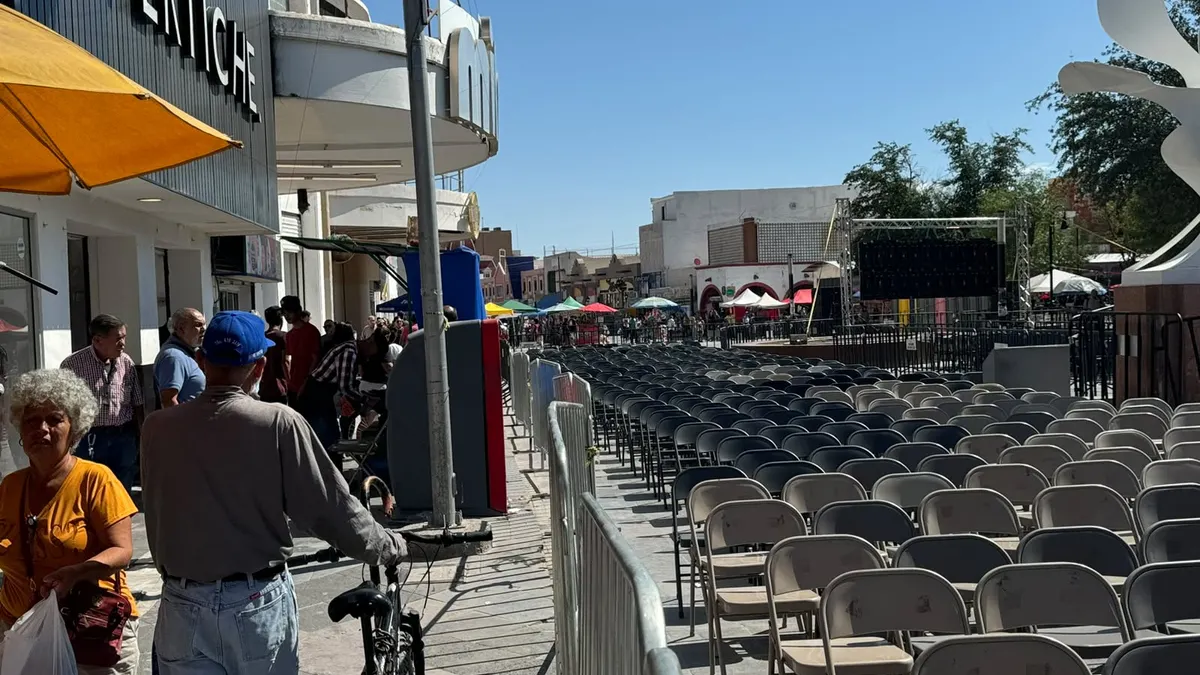 Instalan vallas en el Centro de Juárez para evento de Marco Bonilla y el PAN