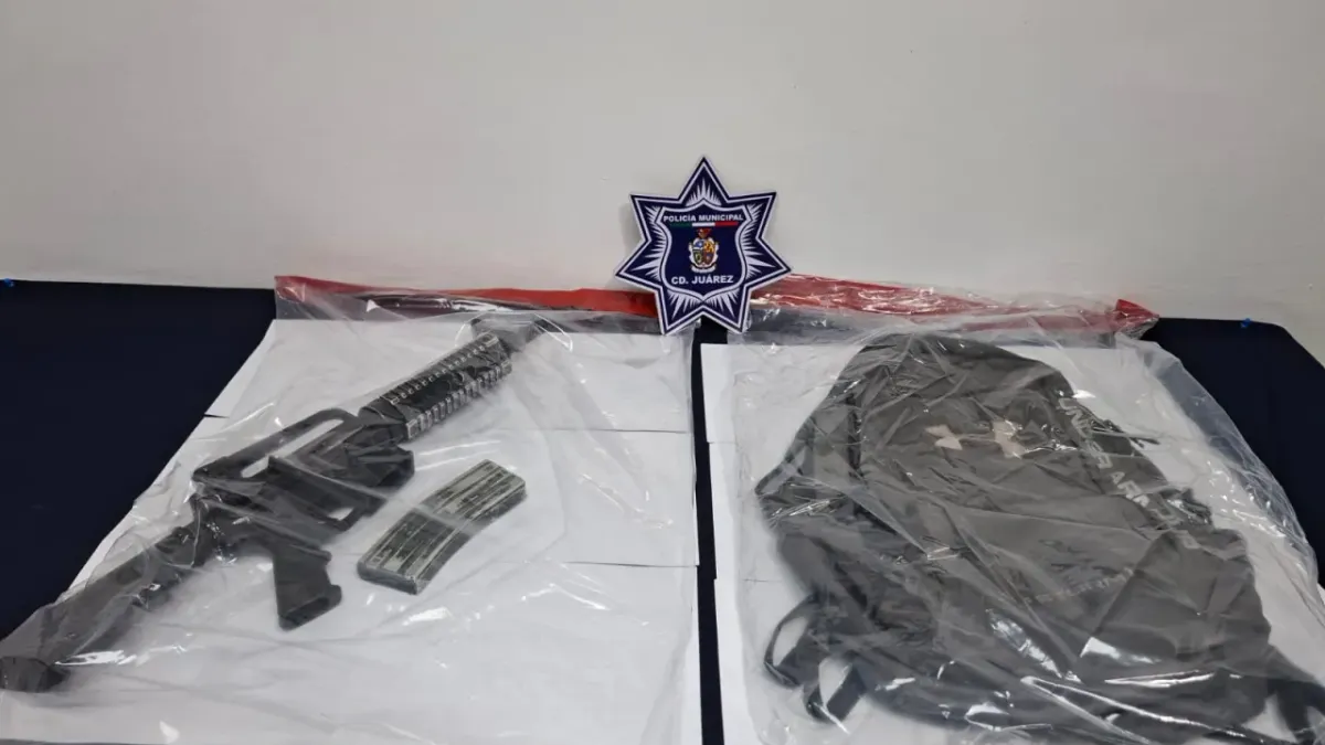 Detienen a hombre con rifle oculto en mochila en Tierra Nueva II