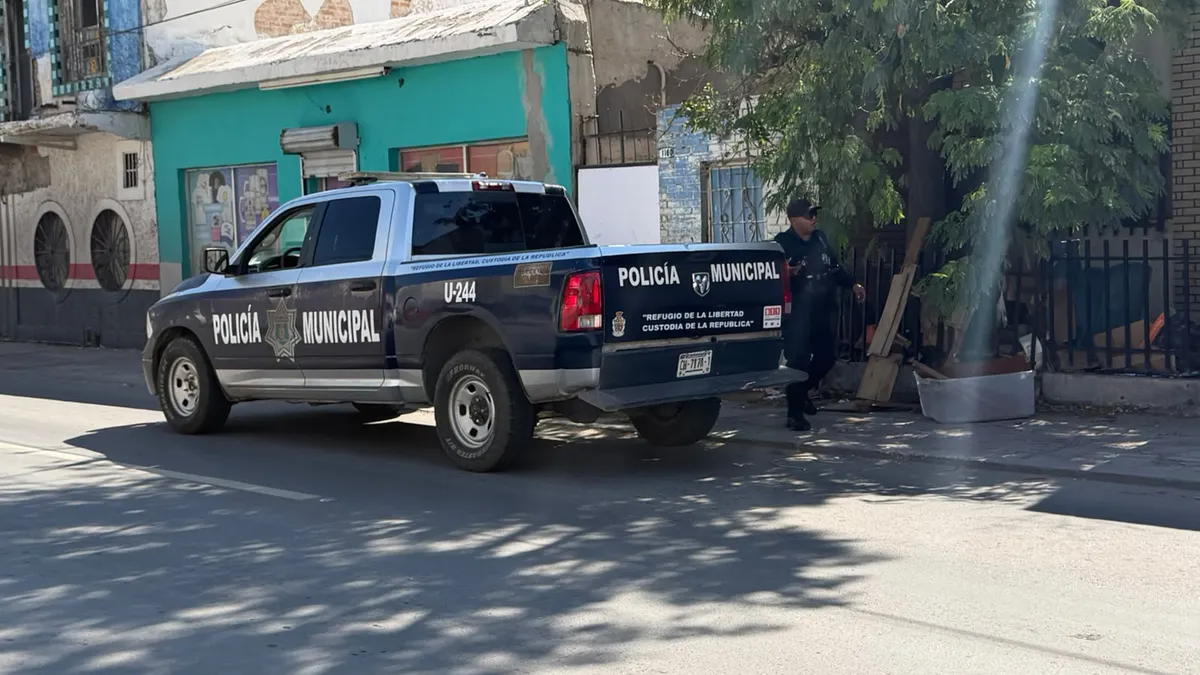 Sofocan Bomberos incendio en terreno baldío de la Zona Centro