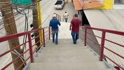 Estrenan puente peatonal en cruce de Tapioca y Manuel J. Clouthier