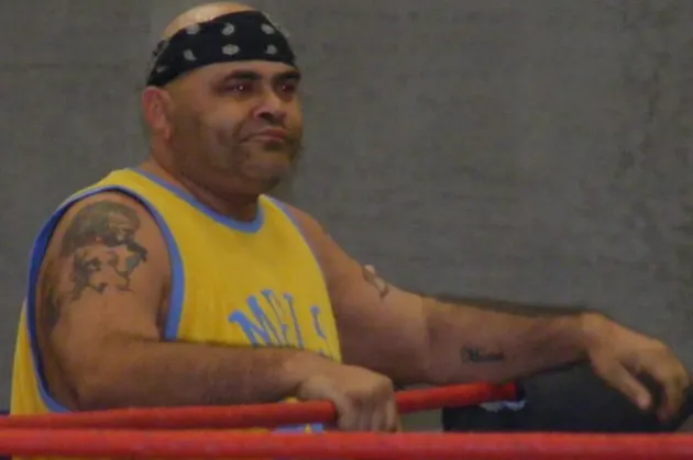 Reportan amputación de ambas piernas al luchador Konnan