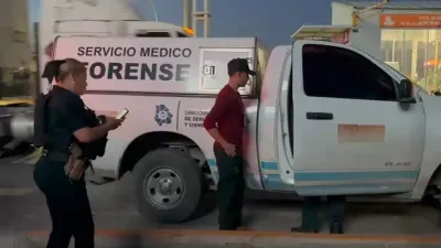 Hallan cadáver sin una pierna en tapia del bulevar Gómez Morín