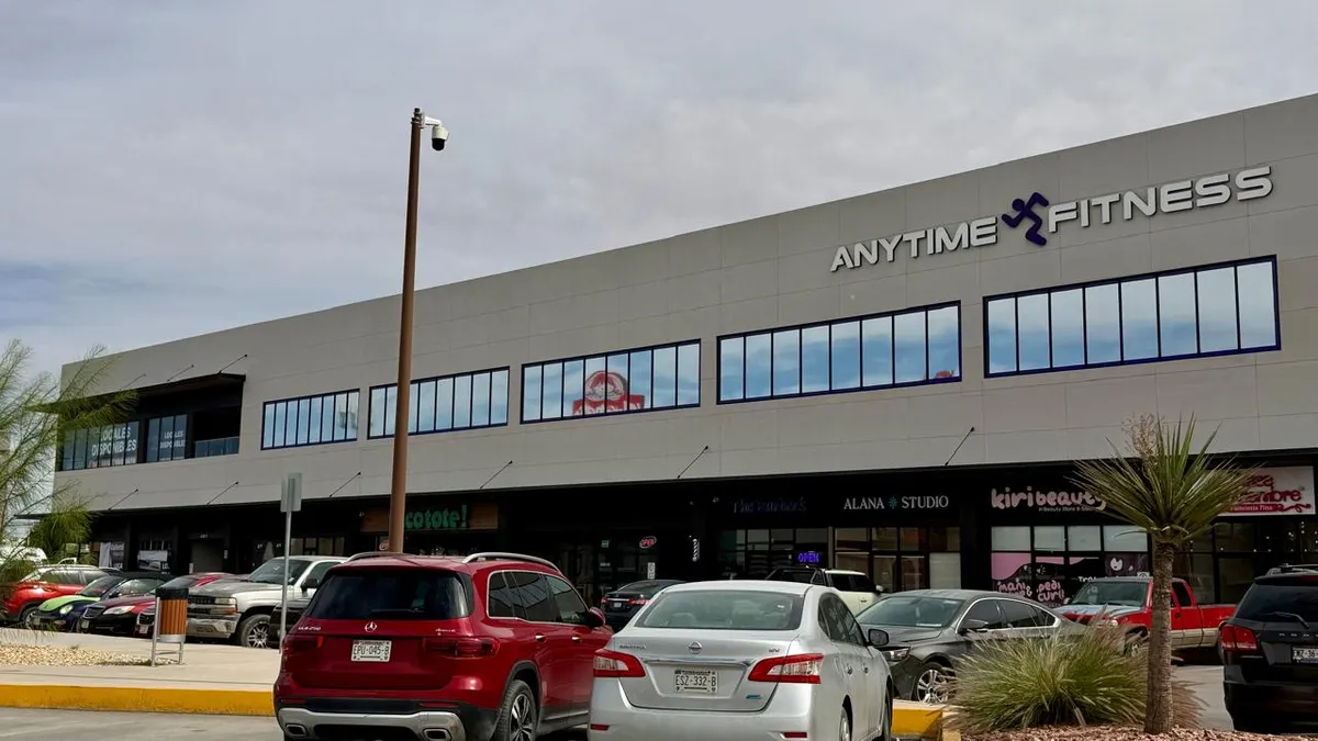 Llega a Juárez outlet con mercancía de Burlington, Ross y Walmart
