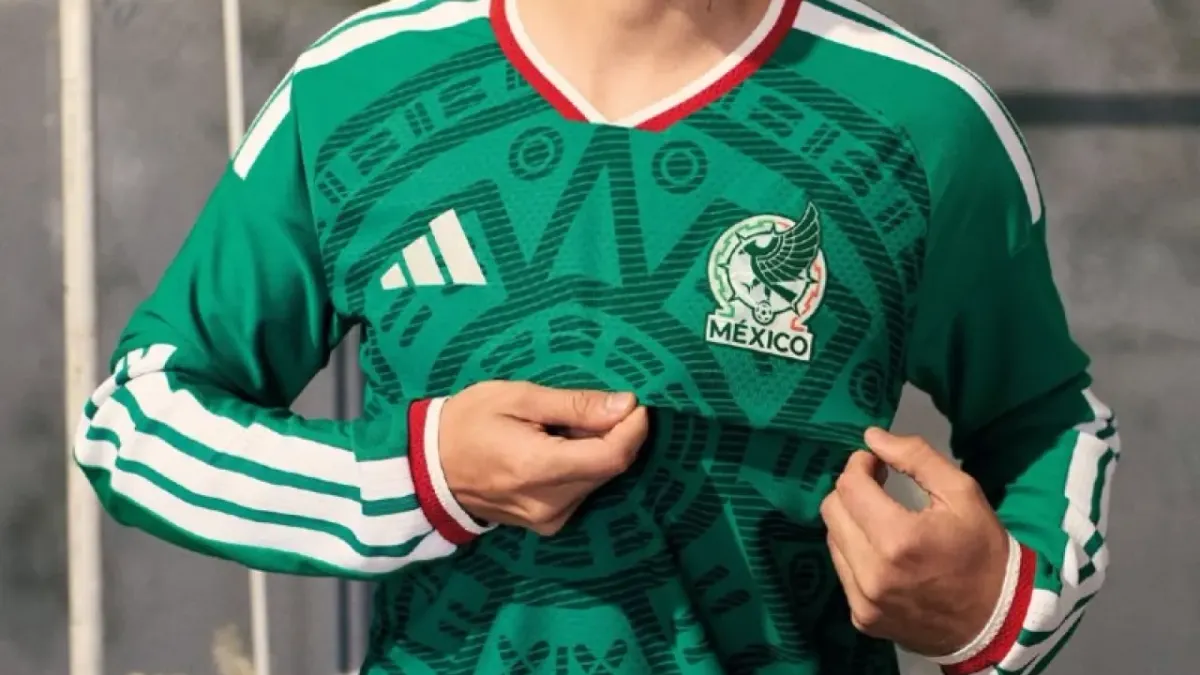FOTOS: Presenta 'Chaquito' Giménez jersey de México para el Mundial