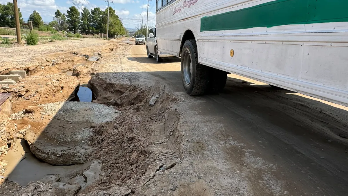 Lluvias dejan calles de terracería intransitables en El Sauzal