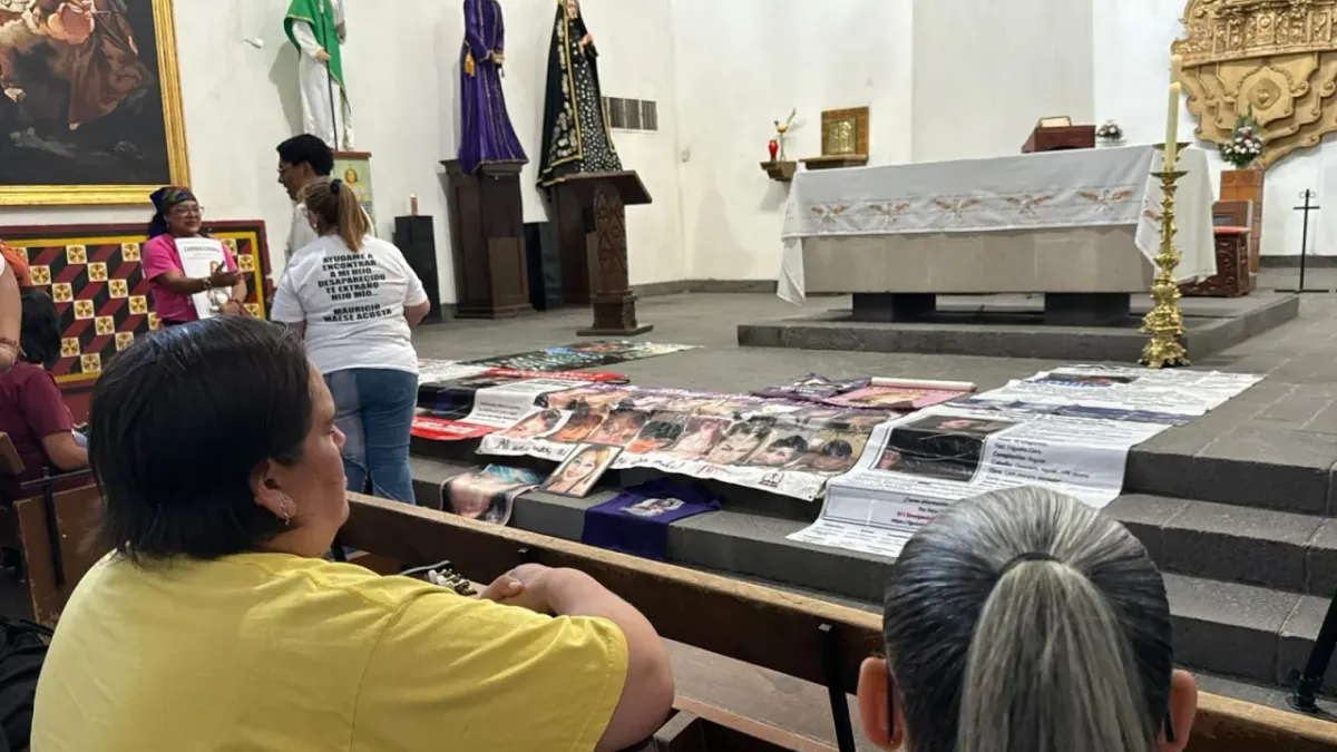 Se unen madres buscadoras y deudos de Plenitud para orar en misa