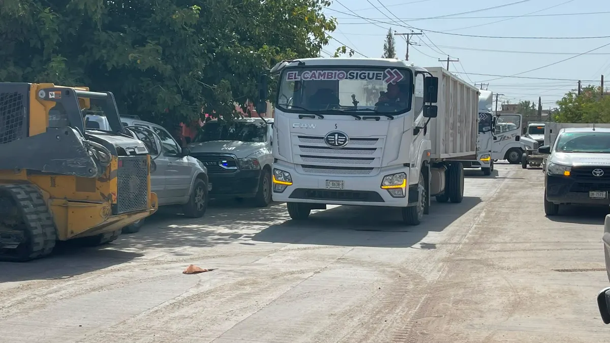 Retiran toneladas de desechos tras incendio de recicladora en la Fidel Ávila