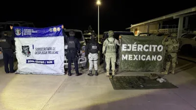 Aseguran AK-47, ponchallantas y camionetas robadas en operativo en Ojinaga