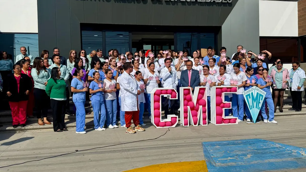 Promueve Centro Médico de Especialidades la prevención del cáncer de mama