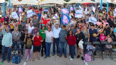 Realiza César Jáuregui encuentro vecinal y reúne a 700 personas en La Campesina