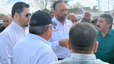 Supervisa Héctor Ortiz reparación de daños en la carretera Juárez-Porvenir