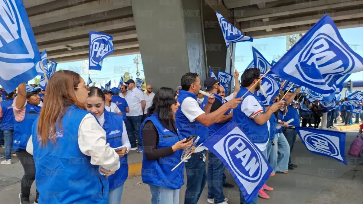 PAN sale a las calles de Chihuahua y despliega a cientos de simpatizantes