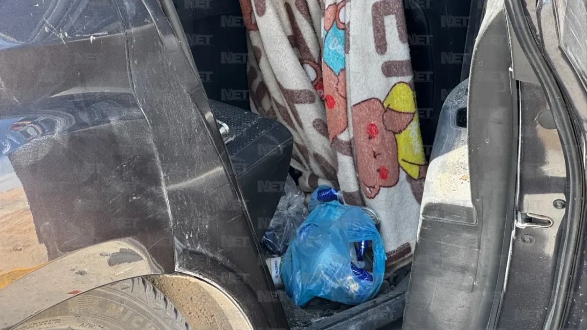 Choca conductor contra camión estacionado en Juárez