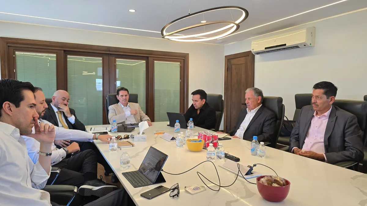 Revisan empresarios y gobierno proyectos de infraestructura en Chihuahua