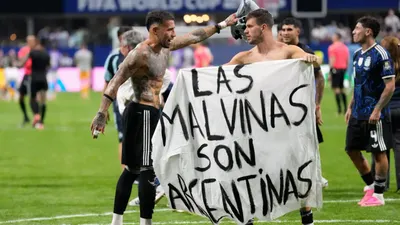 Festeja Argentina triunfo sobre Inglaterra con mensaje sobre las Islas Malvinas