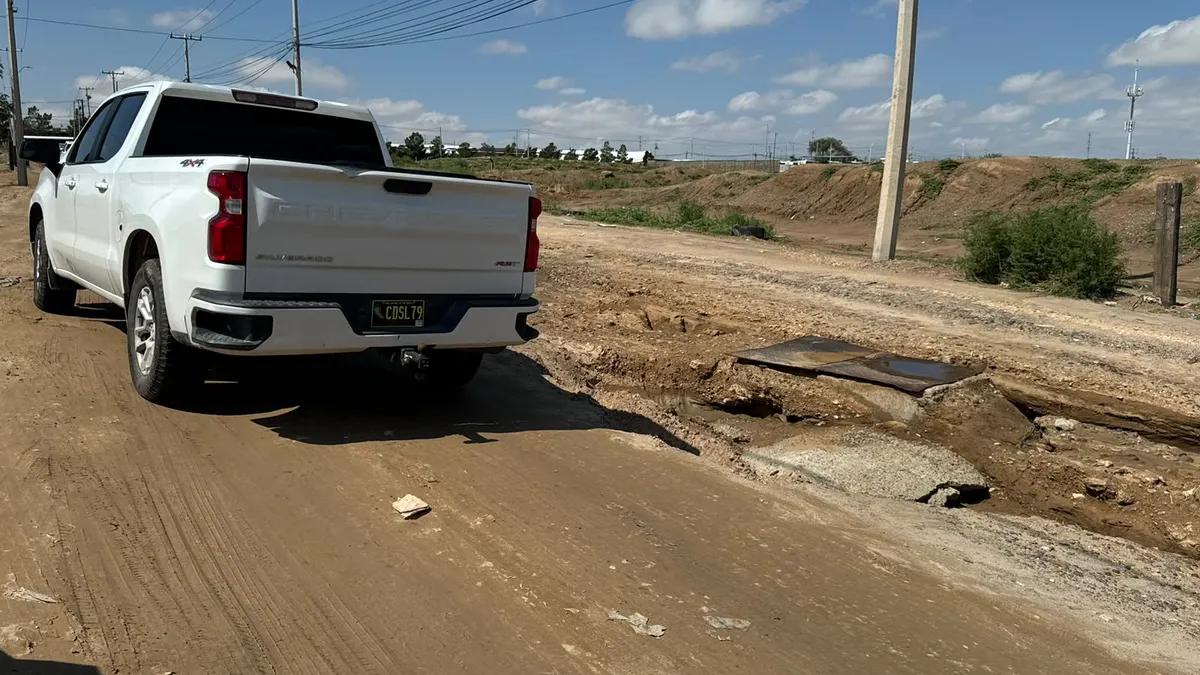 Lluvias dejan calles de terracería intransitables en El Sauzal