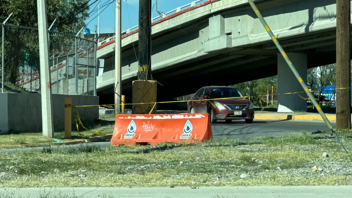 Cierran tramo de la 5 de Mayo por saturación en Línea Express del Puente Lerdo