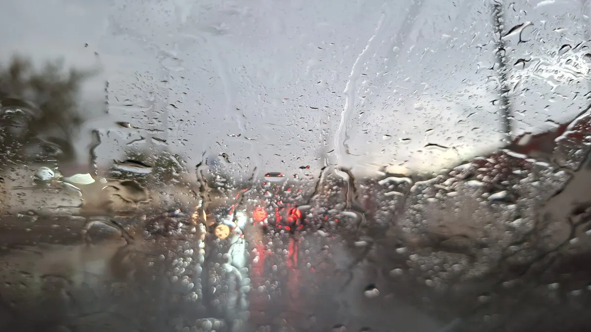 Sorprende lluvia con granizo en zona norponiente de Juárez