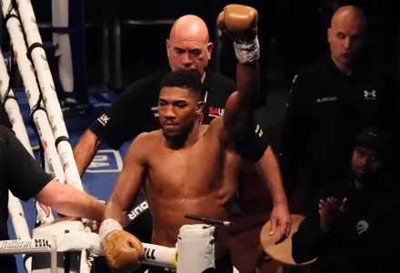Confirman pelea Fury vs Joshua para diciembre en Cardiff