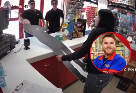 Después de hacerse viral, joven regresa cartón del ‘Canelo’ que se robó en Del Río